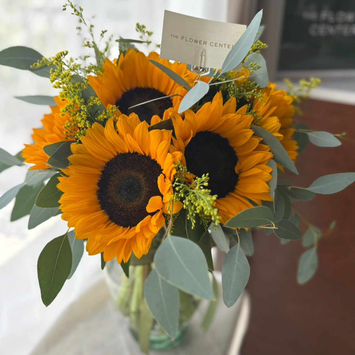 Florero de girasoles