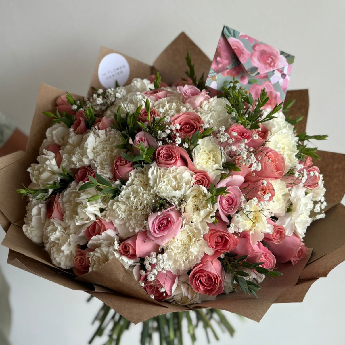 50 Count Roses Ramo Ramo de 50 Rosas & 50 Claveles – The Flower Center